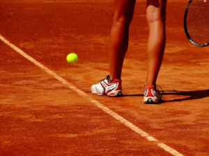 Czym kierować się przy wyborze butów do tenisa?